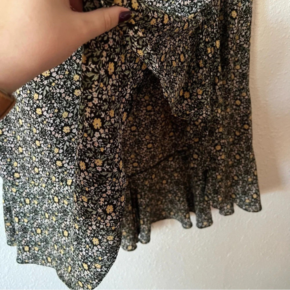 Max Studio Asymmetrical Skirt Ditsy Floral Print Size Large - Picture 4 of 9